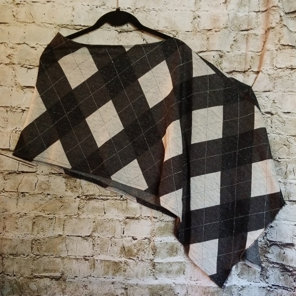 One size plaid poncho shoulder wrap